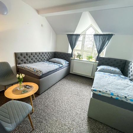 Hotel Colchi Unicov Екстер'єр фото