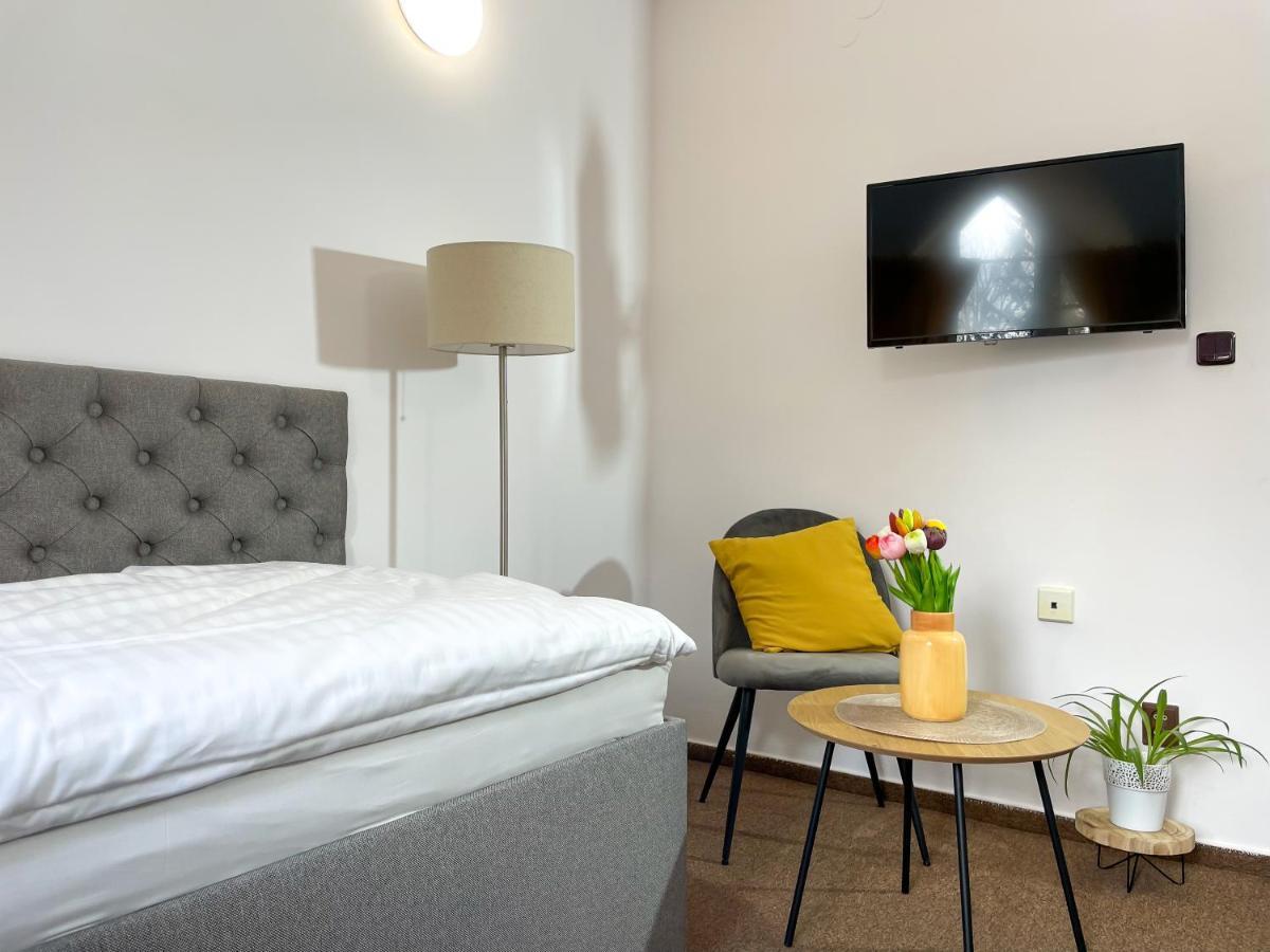 Hotel Colchi Unicov Екстер'єр фото